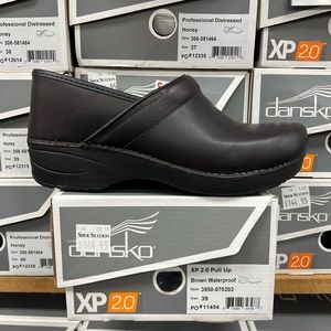 ⭐️ Dansko XP2.0 Clog